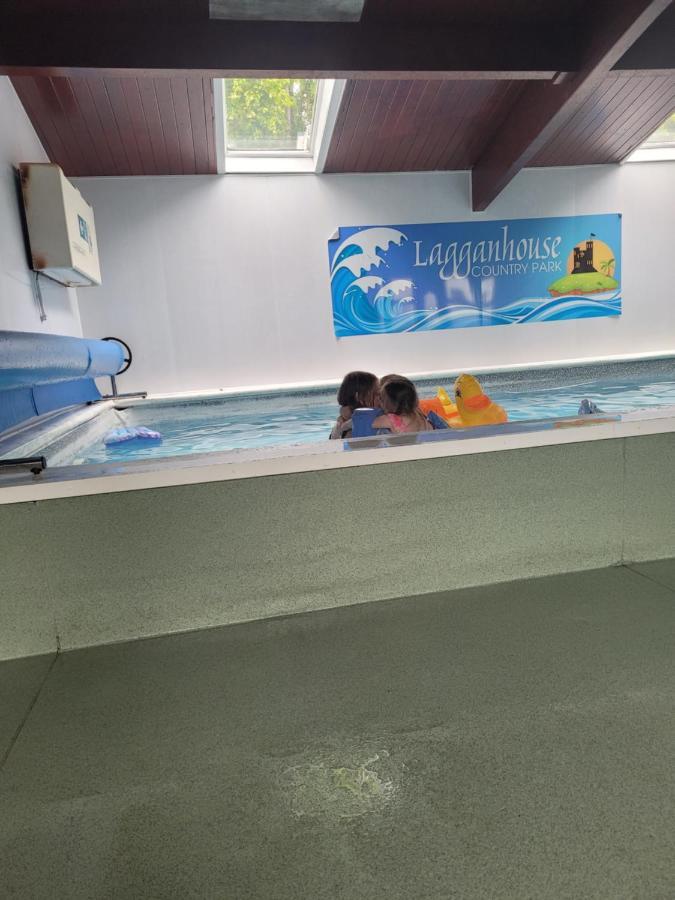 The Sunny Bunny Holiday Home Ballantrae ภายนอก รูปภาพ